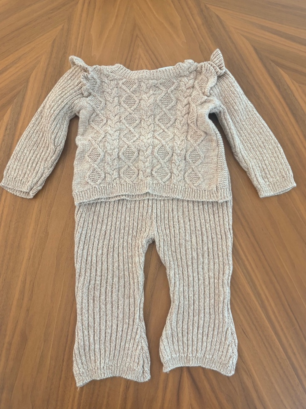 Nicole Miller 2 piece Sweater Set 6 to 9 months